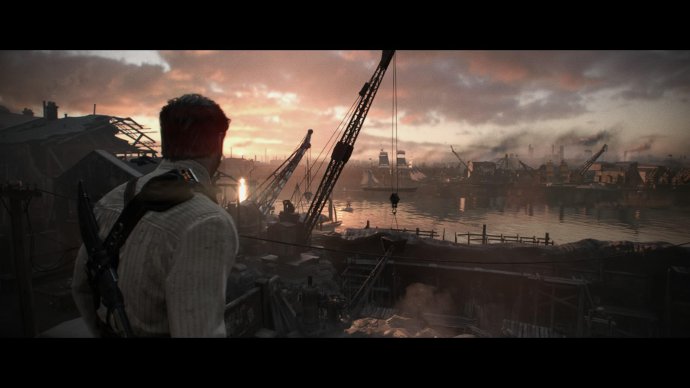 Главный герой игры the order 1886 смотрит вдаль на развивающийся индустриальный город с густым шлейфом дыма из фабричных труб