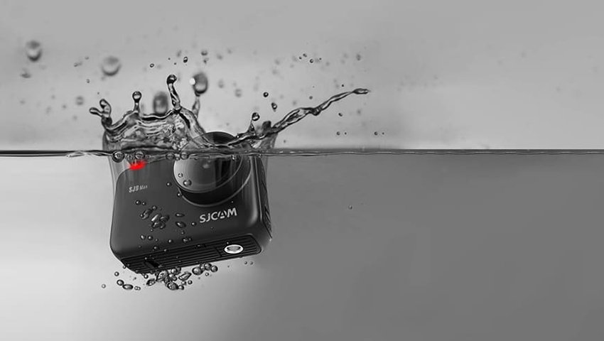 Камера sjcam sj9 погружается в воду